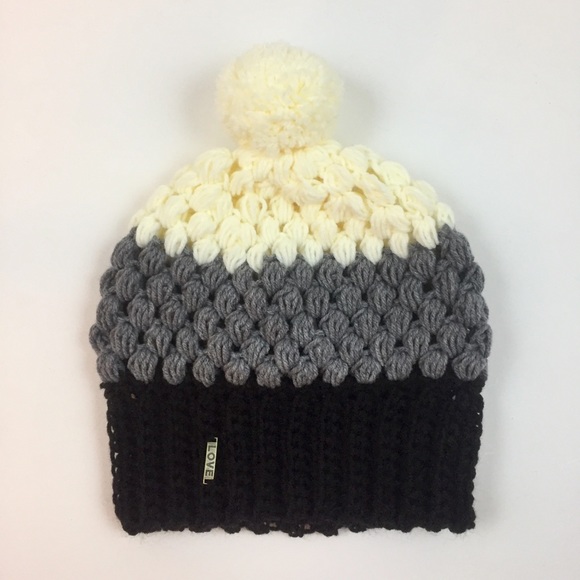 Crochet Beanie Fall Winter Hat Gray Ivory Handmade - Picture 3 of 4